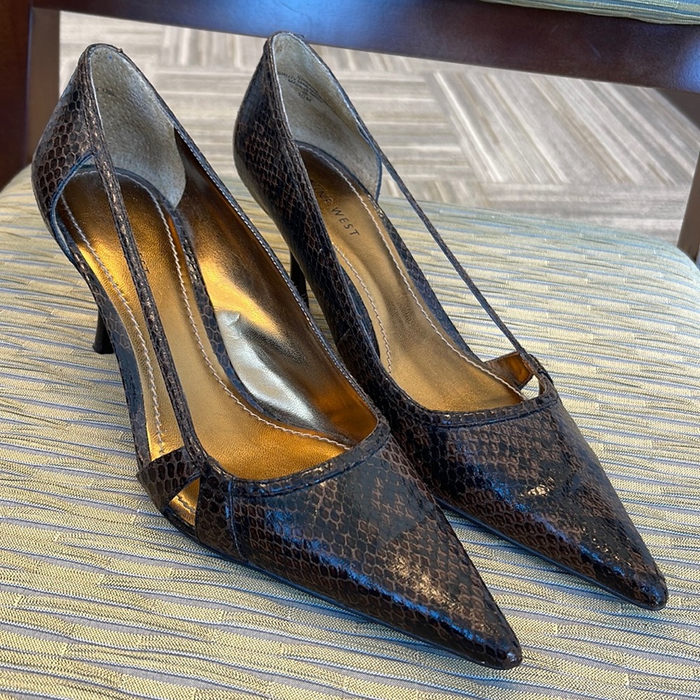 Nine West faux croc embossed dress shoes
